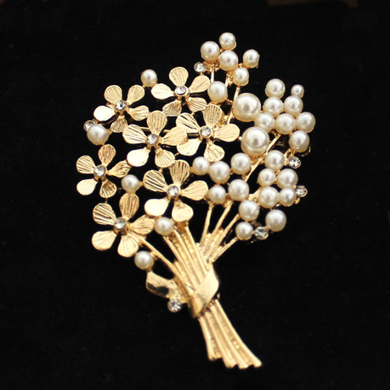 Ladies Delicate Bouquet Pearl  - đánh giá và giá Suit Supply Wedding Party