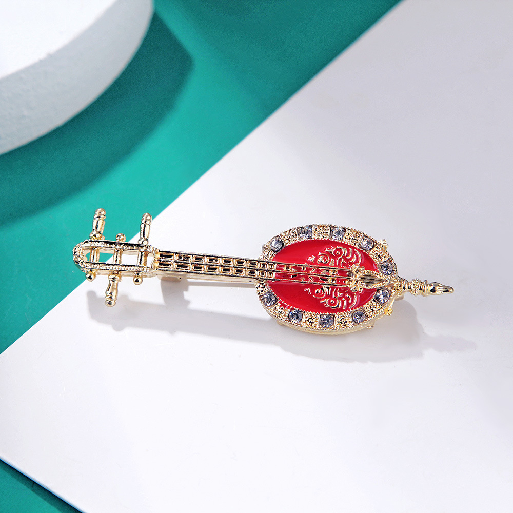 Antique Lute Red Enamel Brooch - đánh giá và giá Suit Supply Wedding Party